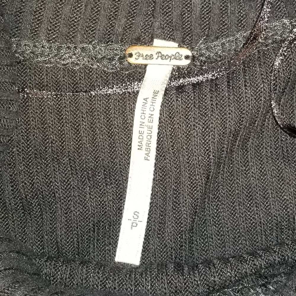 Free People Turtle Neck - Picture 6 of 8